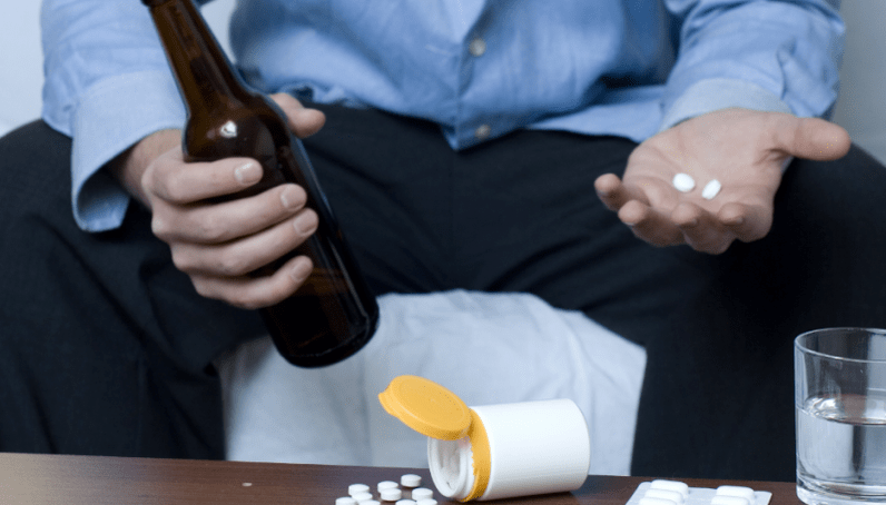 which antibiotics can not be combined with alcohol